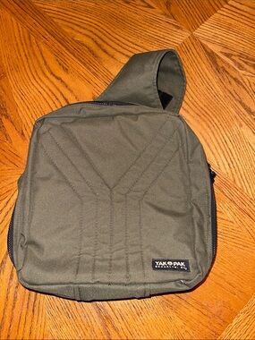 Vintage Rare vexed x generation Yak Pak Olive Green Men’s Crossbody Sling Bag